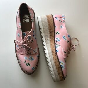 Jane and The Shoe Floral Print Platform Oxfords. Size 7.5